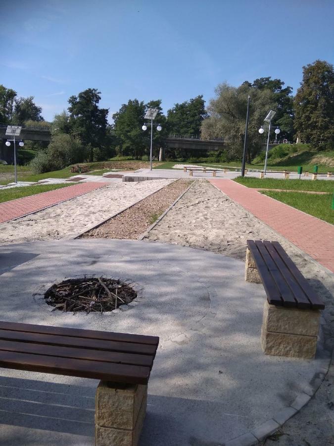 Gdow Riverside Apartments And Tours מראה חיצוני תמונה