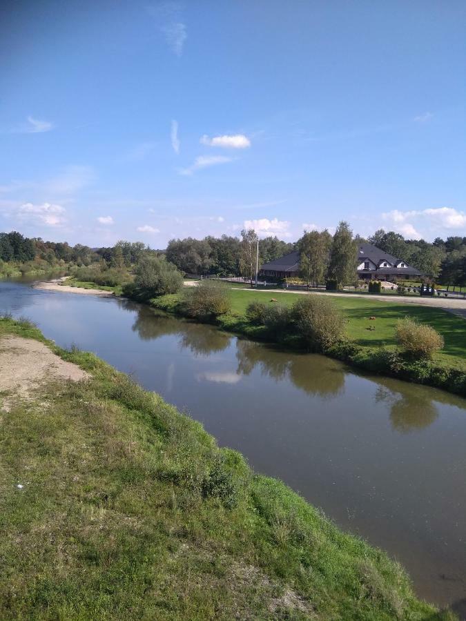 Gdow Riverside Apartments And Tours מראה חיצוני תמונה